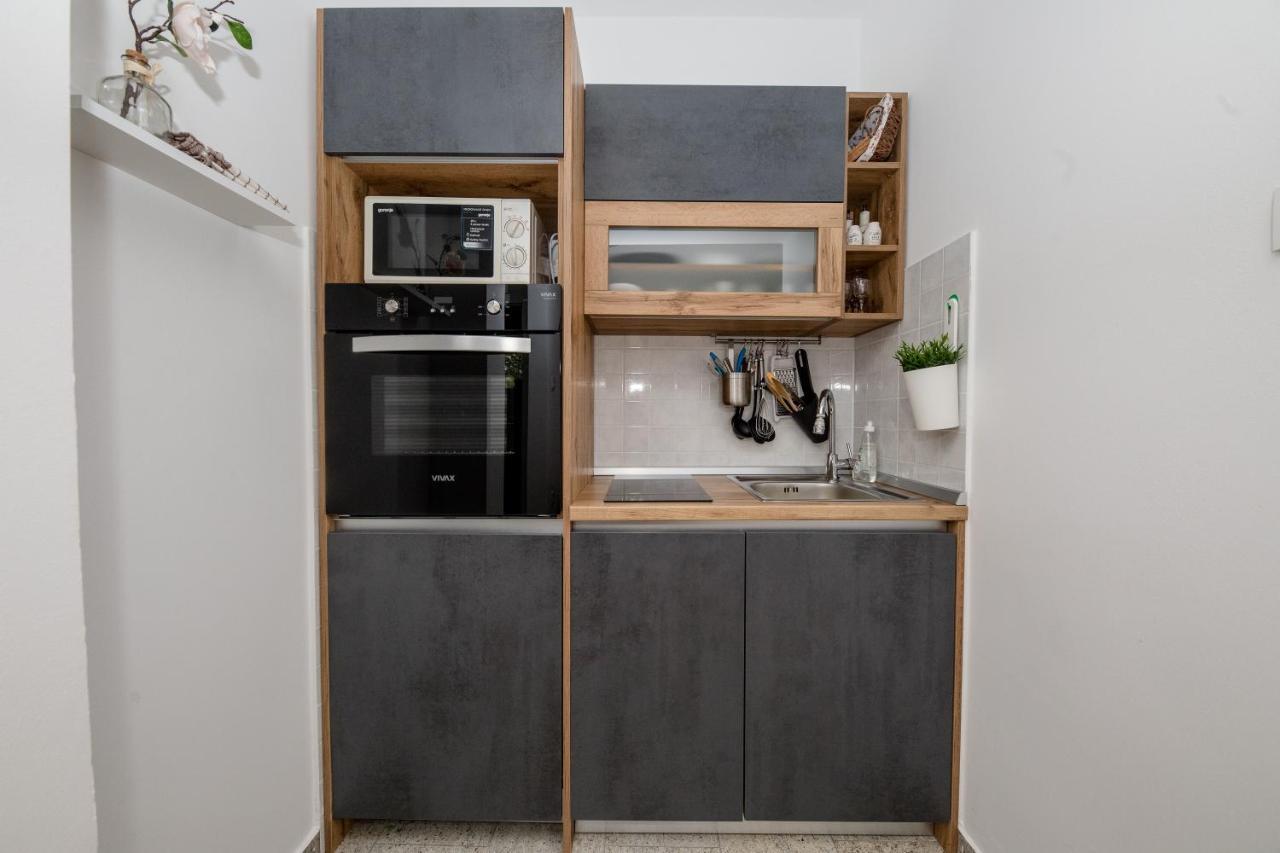 Apartmani Ana & Milo Лопар Экстерьер фото